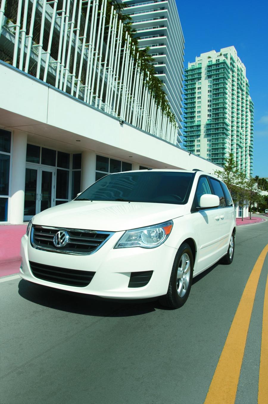  Volkswagen Routan 2009 года  (фото 77 из 80)
